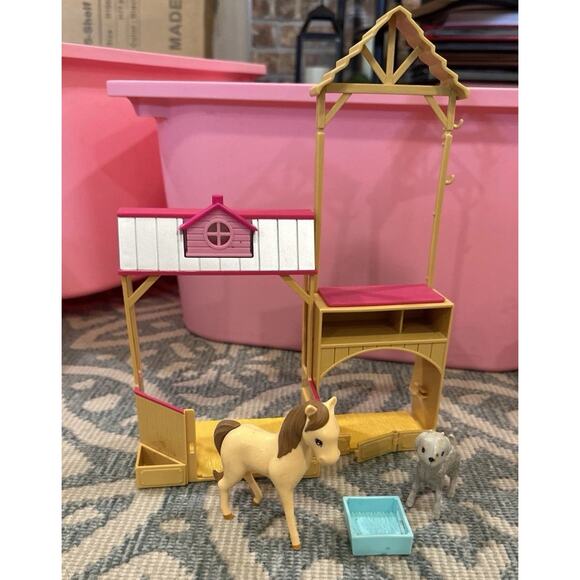 Barbie Sweet Orchard Farm Vet Stable with Animals Horse Pictured Is What You Get - Picture 2 of 7